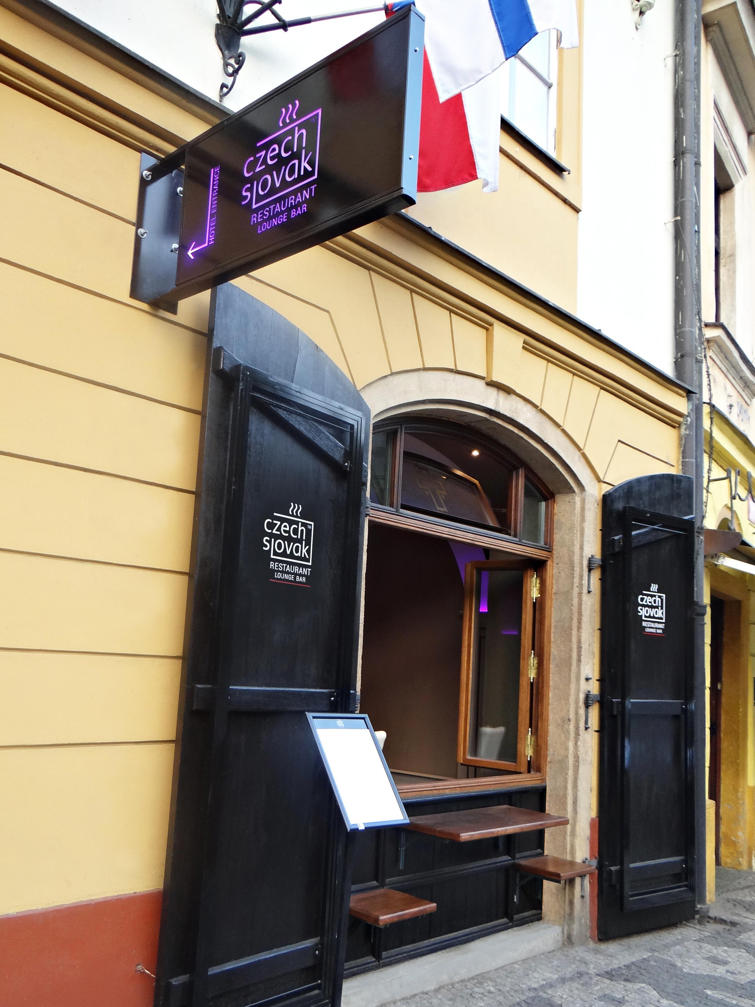Hotel U Krize Prague Exterior photo