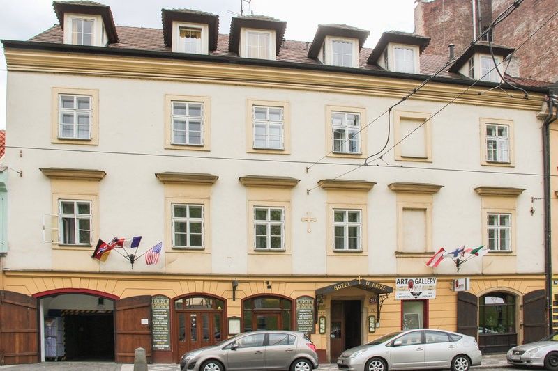 Hotel U Krize Prague Exterior photo